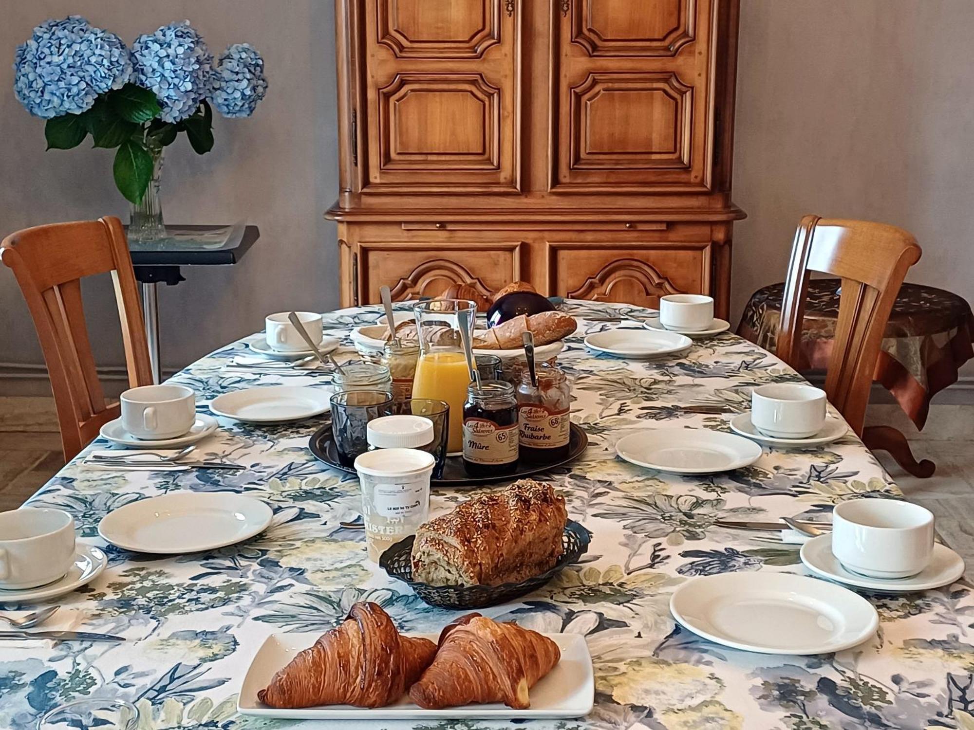 Au Calme A 10Mn Des Baies De Douarnenez Et Audierne Avec Cuisine A Disposition Mahalon Buitenkant foto